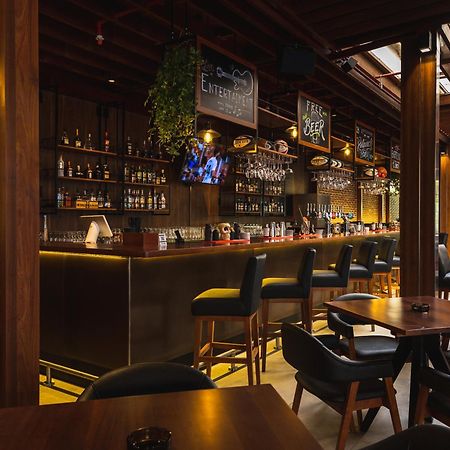 جيه ايه فندق أوشن فيو دبي المظهر الخارجي الصورة The bar at the 2018 edition of the World Gourmet Summit