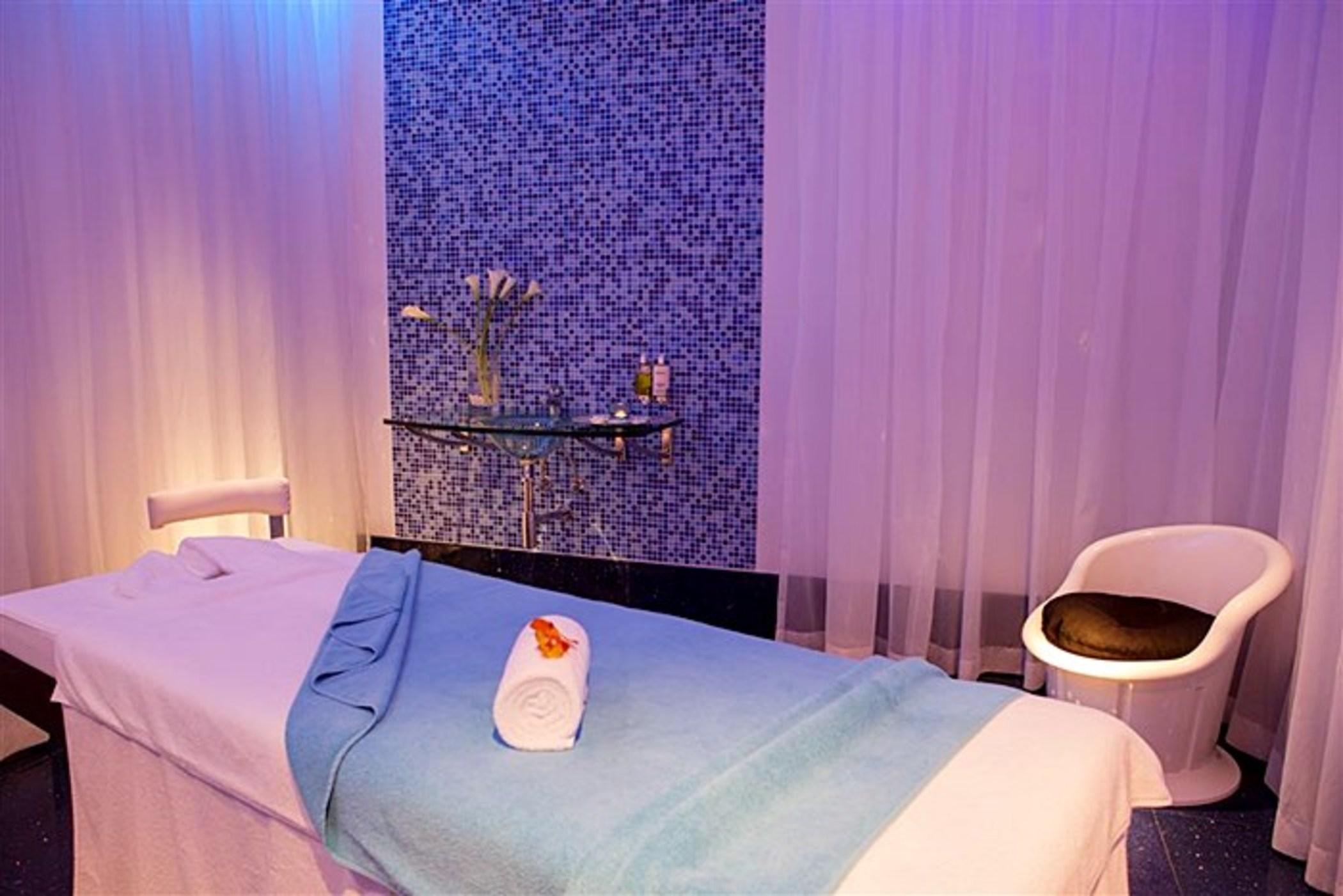 جيه ايه فندق أوشن فيو دبي المظهر الخارجي الصورة A massage bed