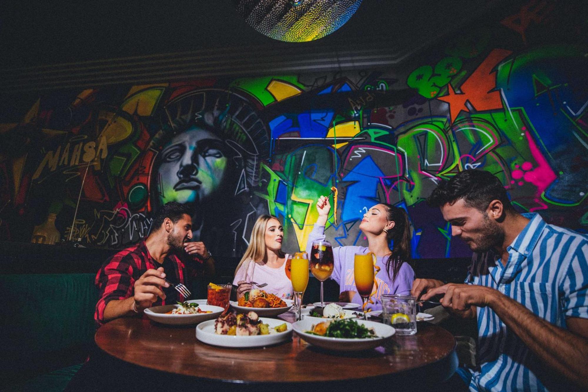 جيه ايه فندق أوشن فيو دبي المظهر الخارجي الصورة The interior of the restaurant