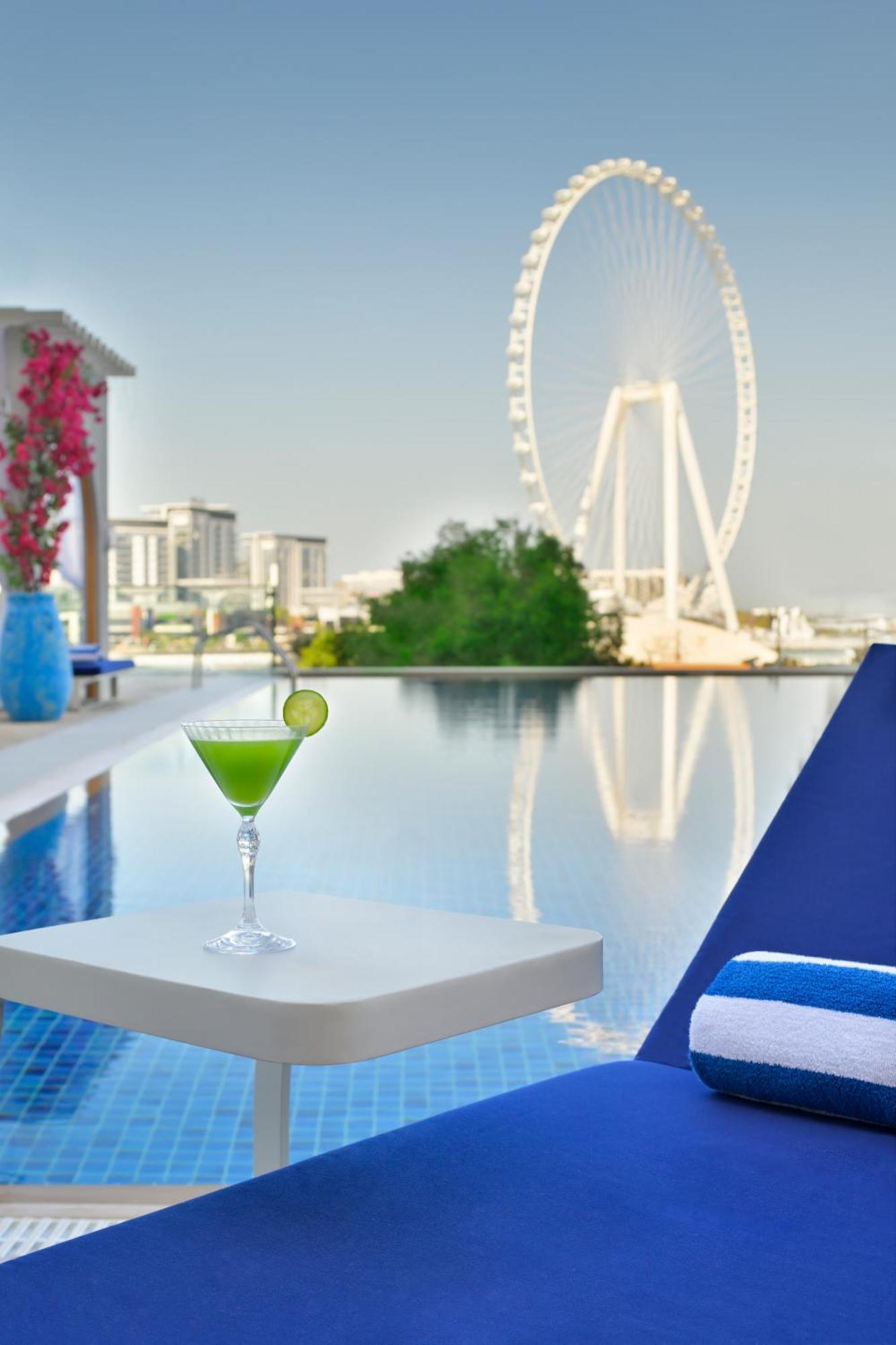جيه ايه فندق أوشن فيو دبي المظهر الخارجي الصورة View of the Dubai Marina from the pool